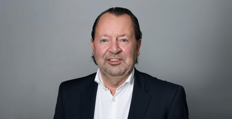 Portrait von Wolfgang Bach bei der Allfoye Managementberatung