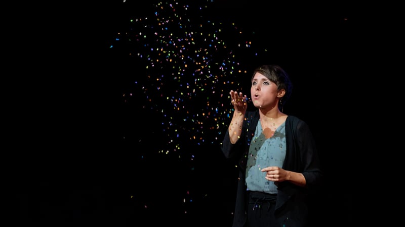 Gina Schöler mit Konfetti